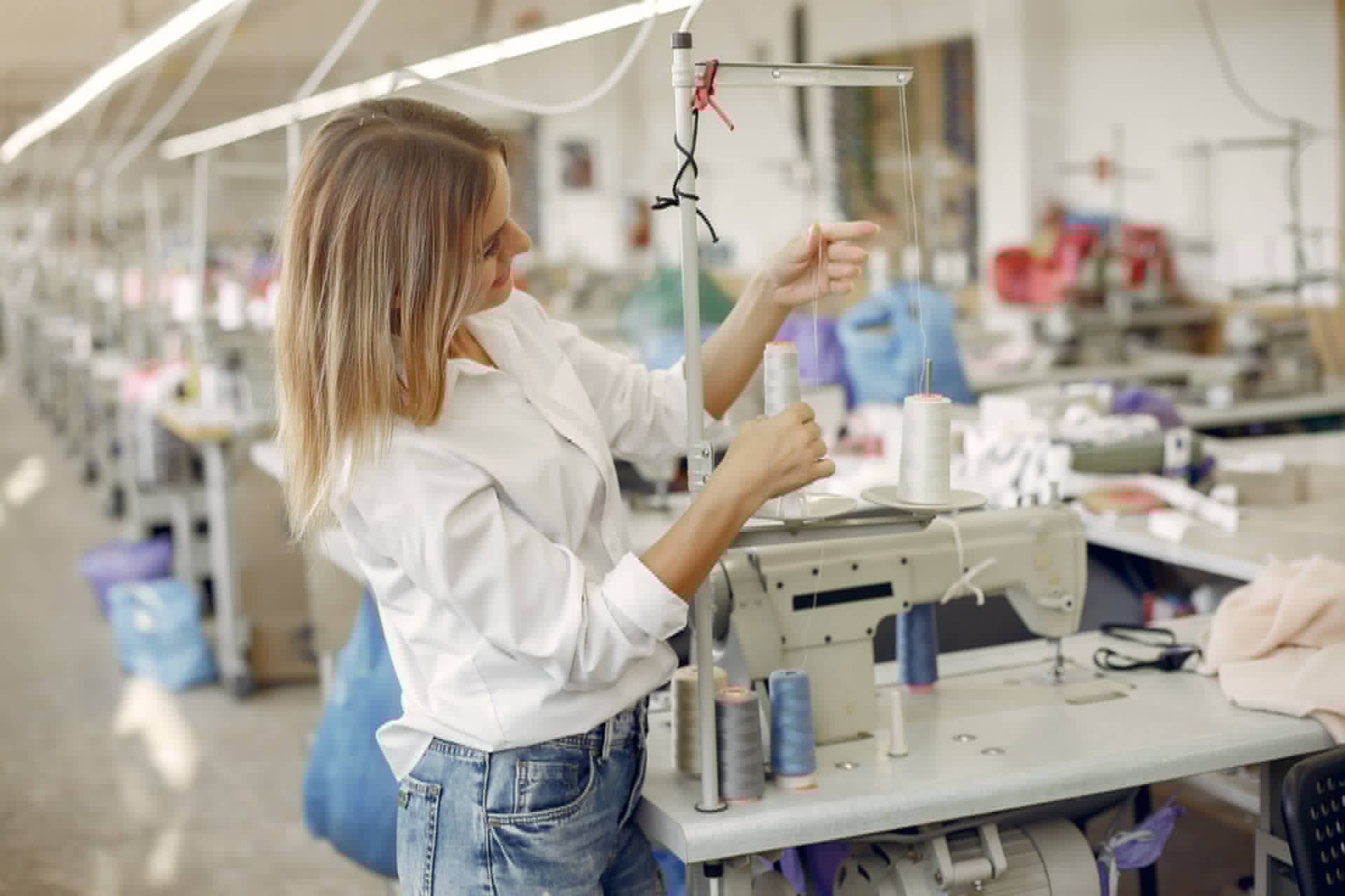 Women’s Clothing Manufacturer for Dresses, Tops, and Fashion Sets